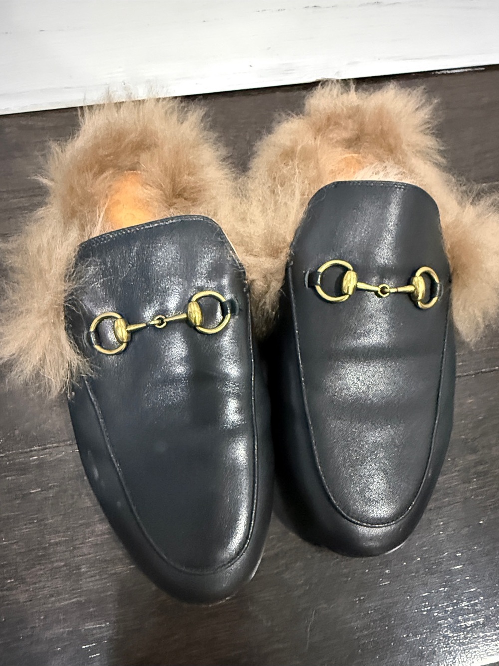 Gucci Black Leather Fur-Lined Horsebit Loafers